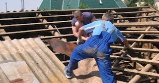 Демонтаж крыши в Элисте - стоимость работ от 730 рублей за м2