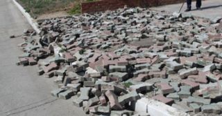 Демонтаж тротуарной плитки Элиста, цена от 2972 руб.